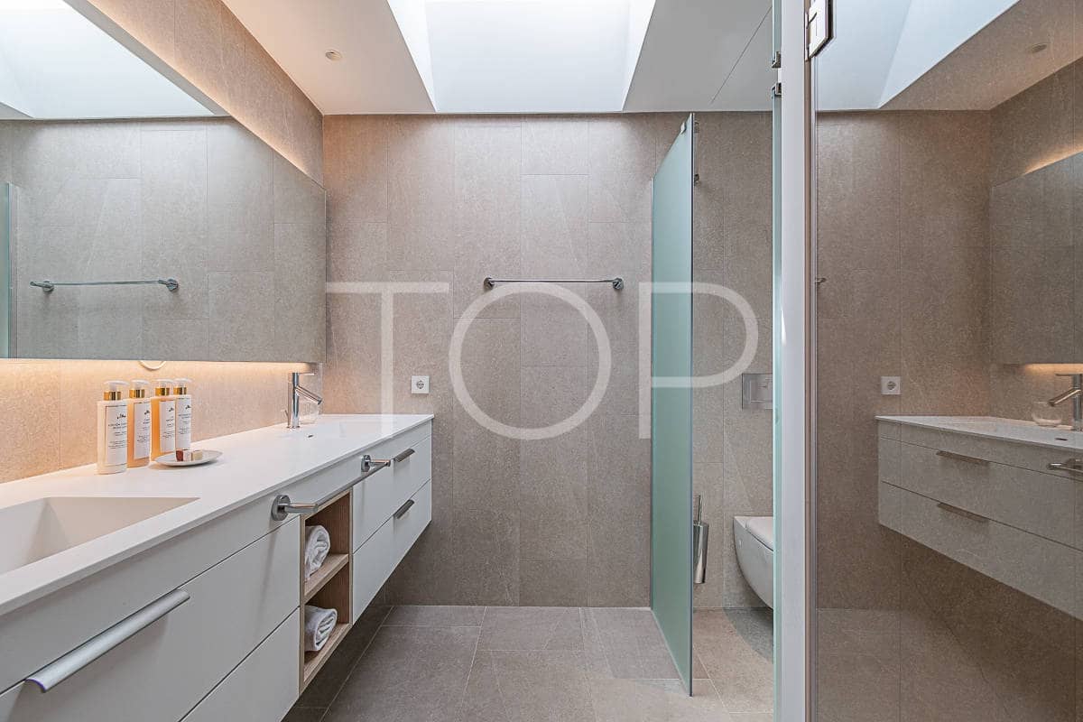 2 slaapkamer Penthouse te koop in Guia de Isora met zwembad garage - € 1.095.000 (Ref: 8766233)