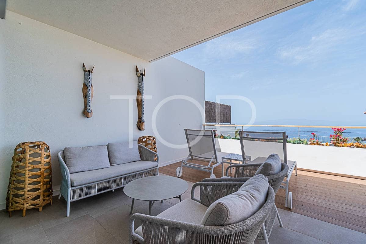 2 slaapkamer Penthouse te koop in Guia de Isora met zwembad garage - € 1.095.000 (Ref: 8766233)