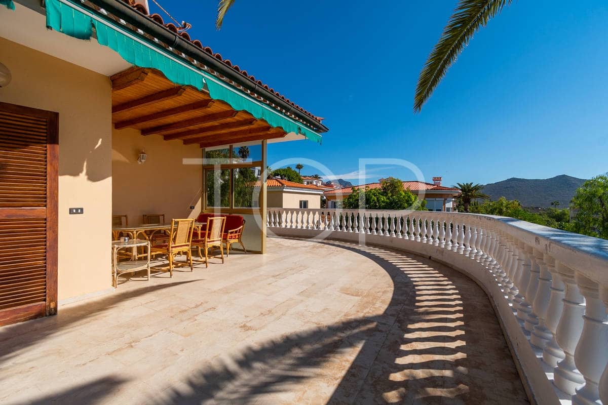 9 soverom Hus til salgs i Chayofa med garasje - € 1 595 000 (Ref: 8779159)