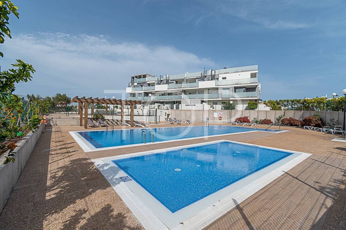 3 bedroom Flat for sale in La Tejita with pool garage - € 399,000 (Ref: 8791607)