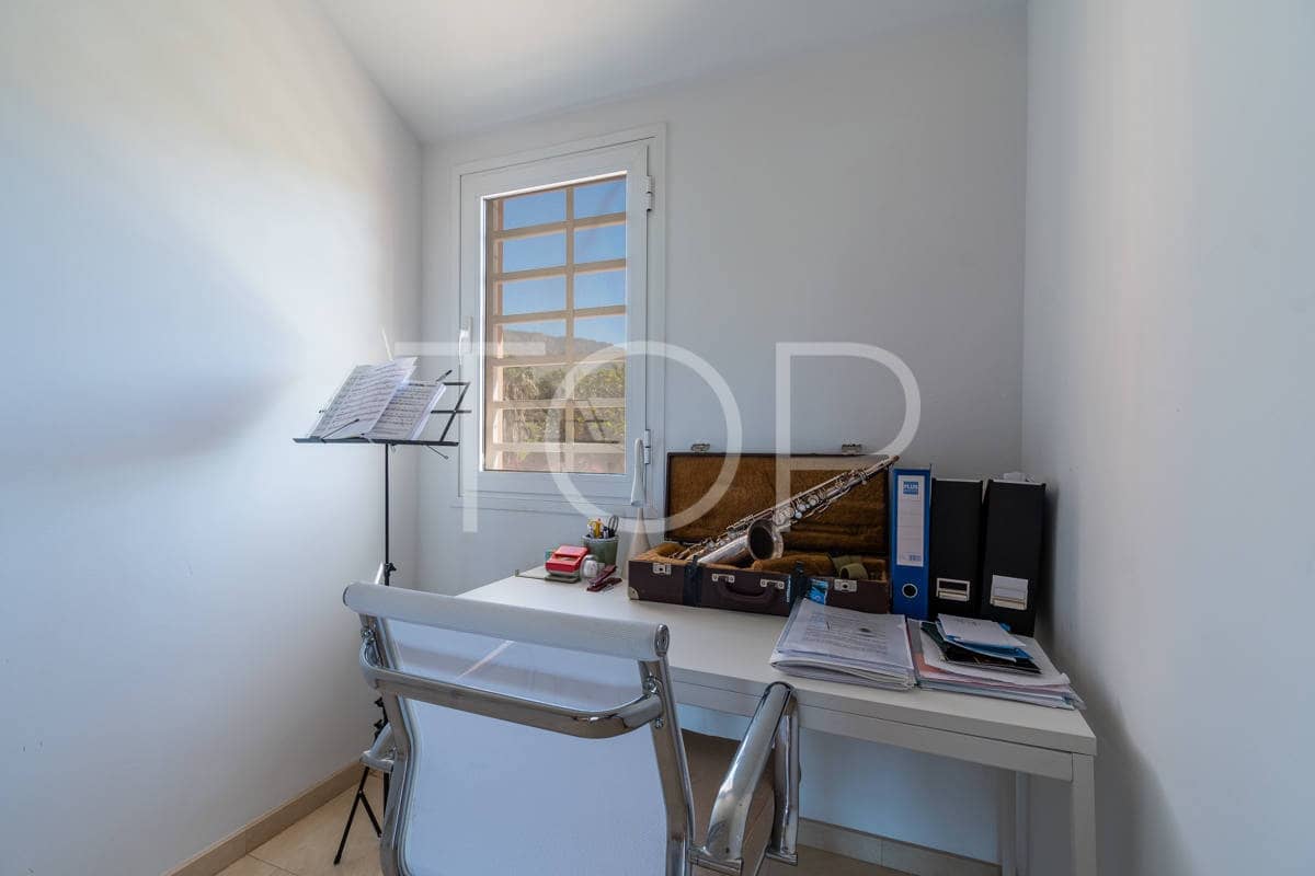 2 soveværelse Rækkehus til salg i Costa Adeje med swimmingpool garage - € 595.000 (Ref: 8816851)