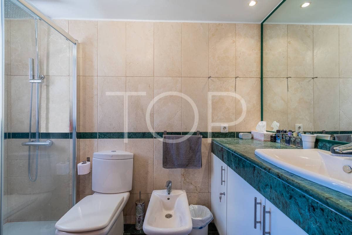 2 soveværelse Rækkehus til salg i Costa Adeje med swimmingpool garage - € 595.000 (Ref: 8816851)