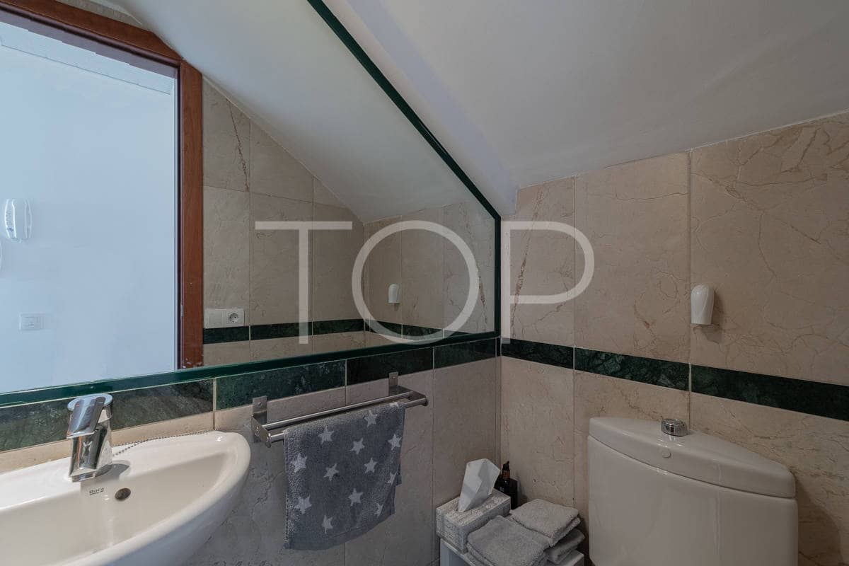 2 soveværelse Rækkehus til salg i Costa Adeje med swimmingpool garage - € 595.000 (Ref: 8816851)