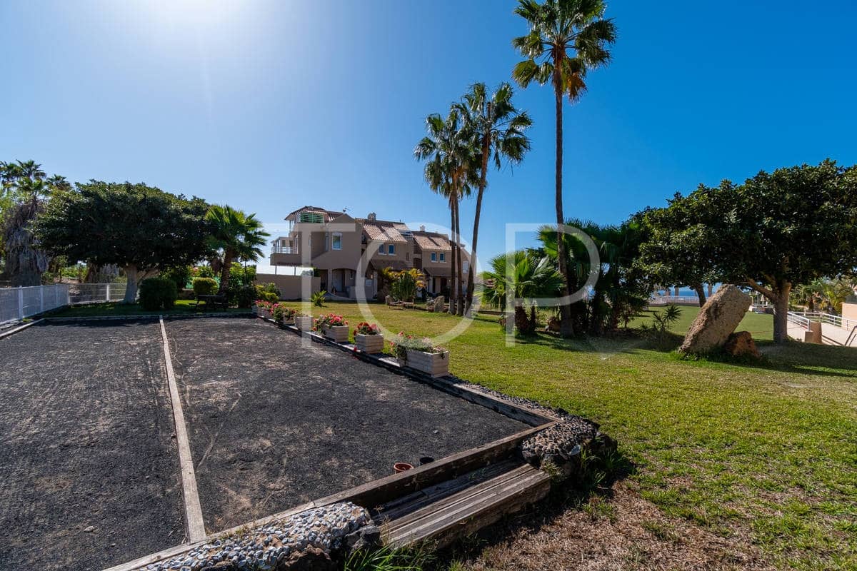 2 soveværelse Rækkehus til salg i Costa Adeje med swimmingpool garage - € 595.000 (Ref: 8816851)