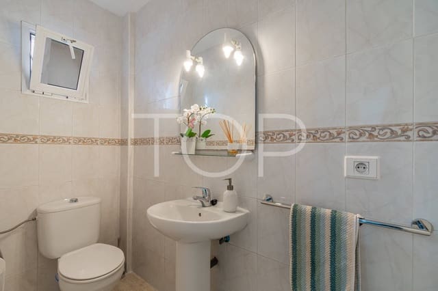 3 quarto Moradia em Banda para venda em Torviscas Bajo, Adeje - 425 000 € (Ref: 8840438)