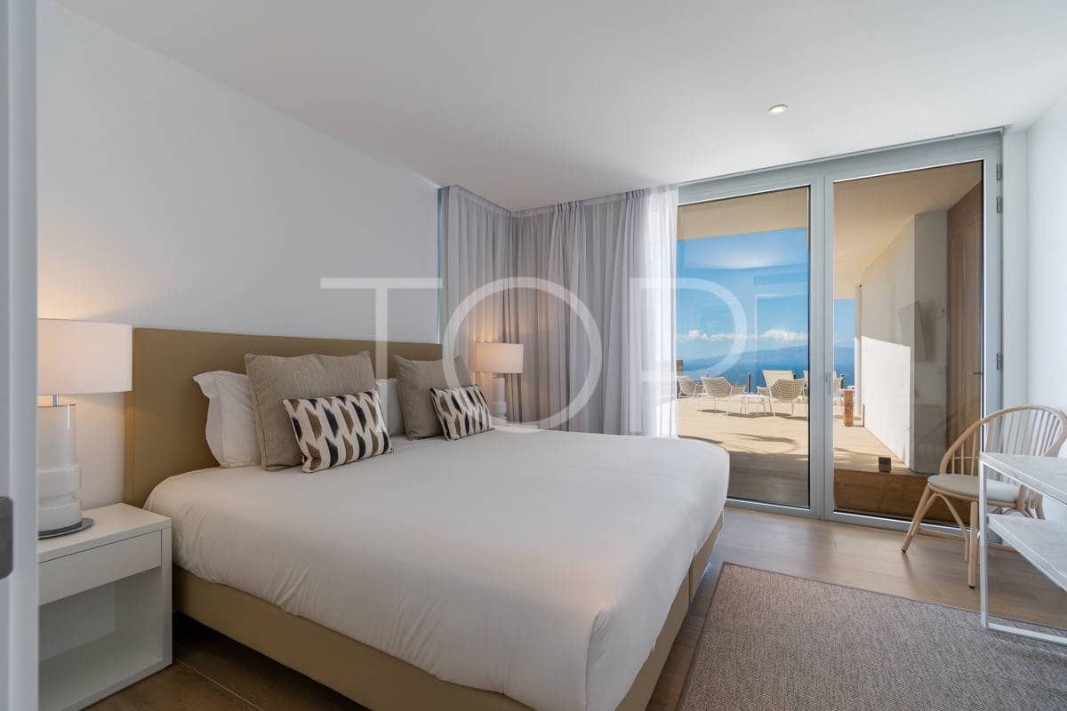 3 soveværelse Villa til salg i Guia de Isora med swimmingpool garage - € 2.350.000 (Ref: 8868661)