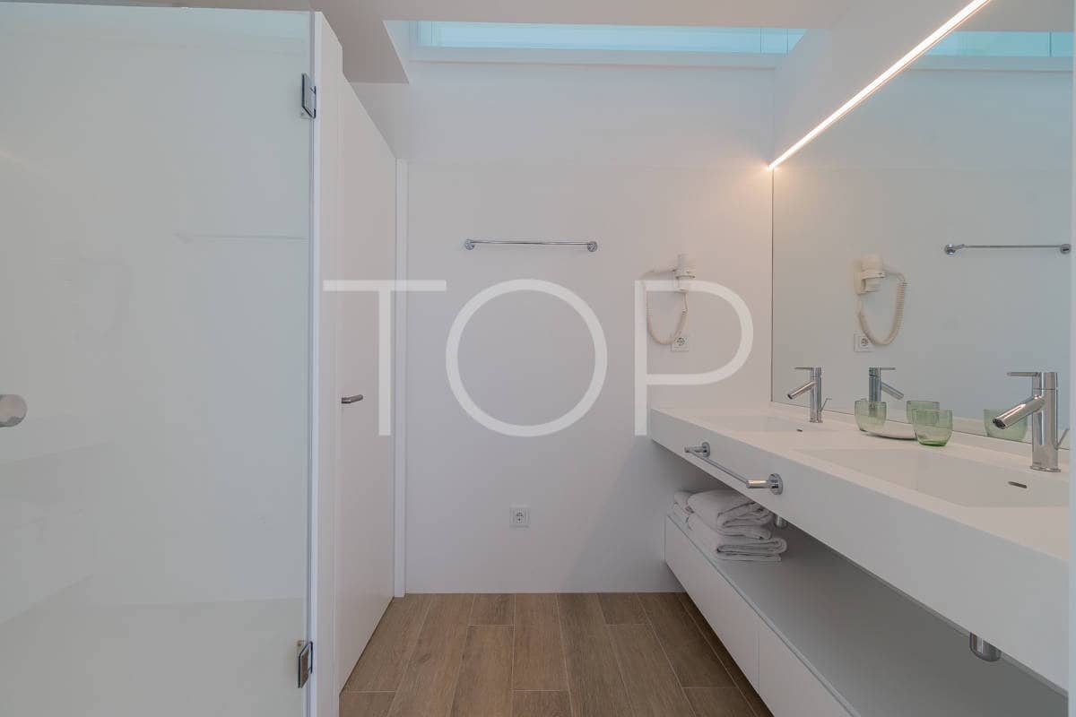 3 soveværelse Villa til salg i Guia de Isora med swimmingpool garage - € 2.350.000 (Ref: 8868661)