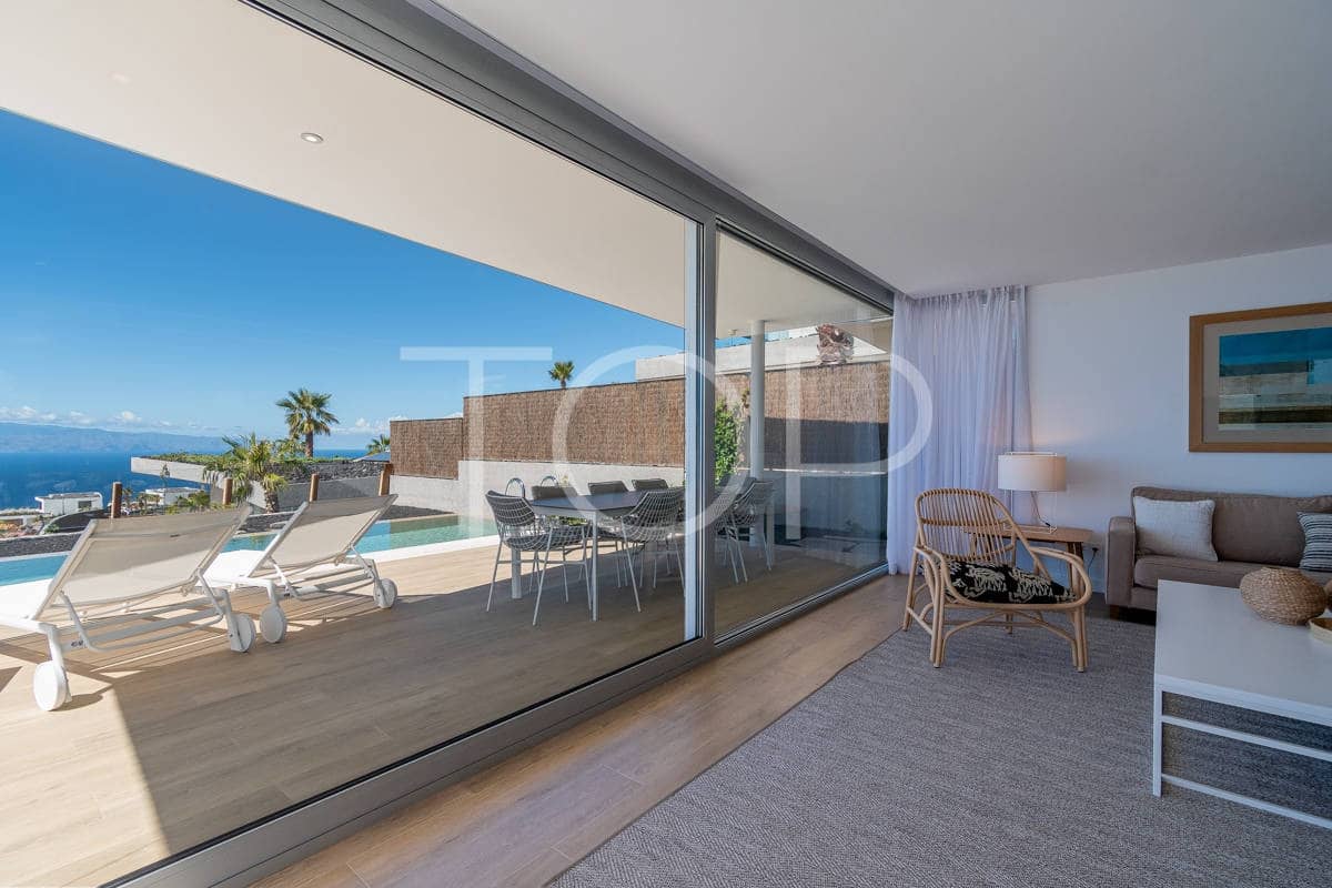 3 soveværelse Villa til salg i Guia de Isora med swimmingpool garage - € 2.350.000 (Ref: 8868661)