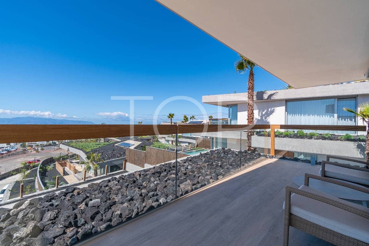 3 soveværelse Villa til salg i Guia de Isora med swimmingpool garage - € 2.350.000 (Ref: 8868661)