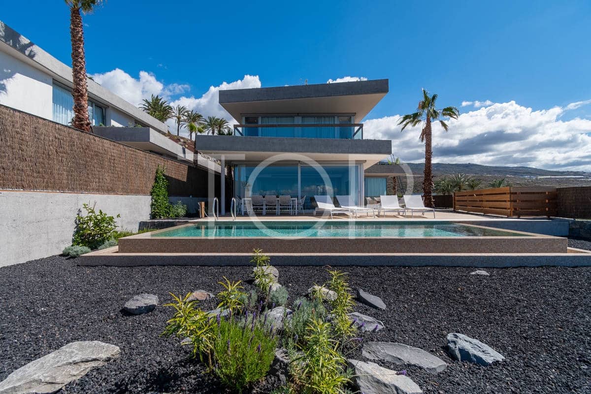 3 soveværelse Villa til salg i Guia de Isora med swimmingpool garage - € 2.350.000 (Ref: 8868661)