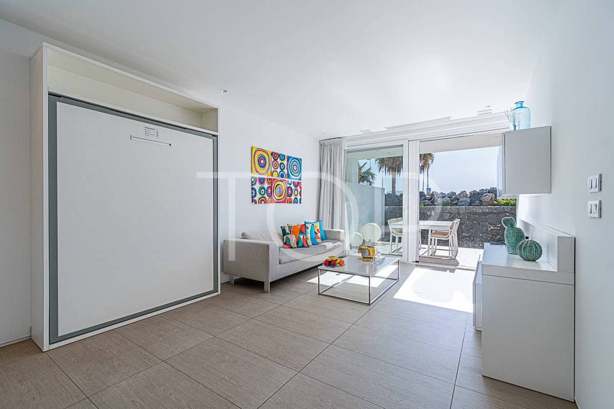 1 soveværelse Lejlighed til salg i Playa del Duque med swimmingpool - € 499.000 (Ref: 8885580)