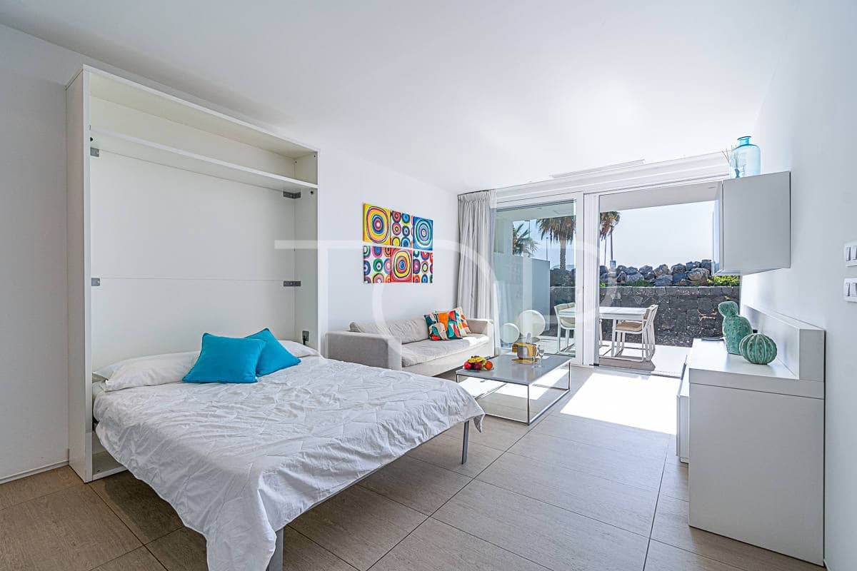 1 soveværelse Lejlighed til salg i Playa del Duque med swimmingpool - € 499.000 (Ref: 8885580)