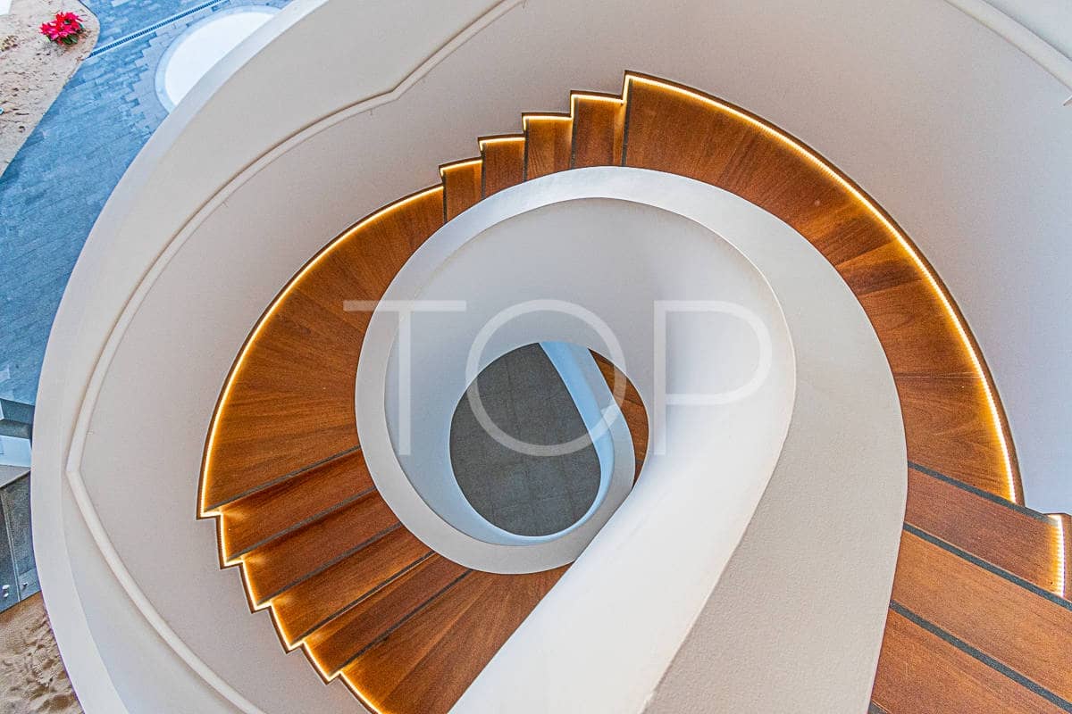 1 soveværelse Lejlighed til salg i Playa del Duque med swimmingpool - € 499.000 (Ref: 8885580)