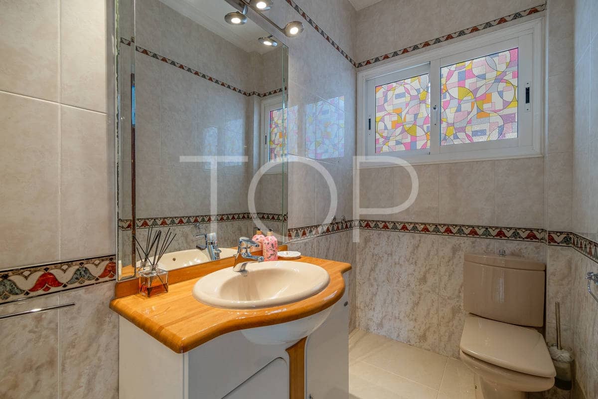 5 soveværelse Villa til salg i Costa Adeje med swimmingpool garage - € 2.600.000 (Ref: 8895948)