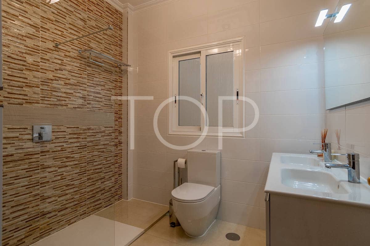 5 soveværelse Villa til salg i Costa Adeje med swimmingpool garage - € 2.600.000 (Ref: 8895948)