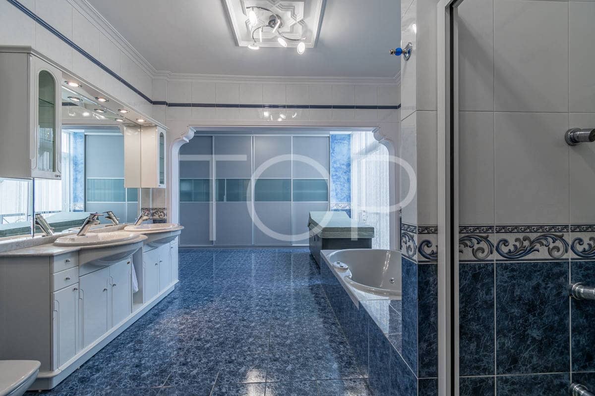 5 soveværelse Villa til salg i Costa Adeje med swimmingpool garage - € 2.600.000 (Ref: 8895948)