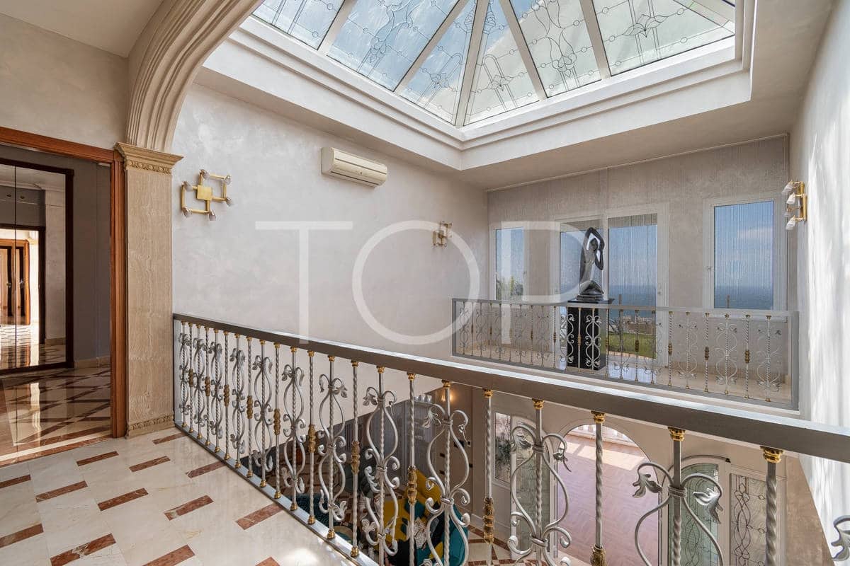 5 soveværelse Villa til salg i Costa Adeje med swimmingpool garage - € 2.600.000 (Ref: 8895948)