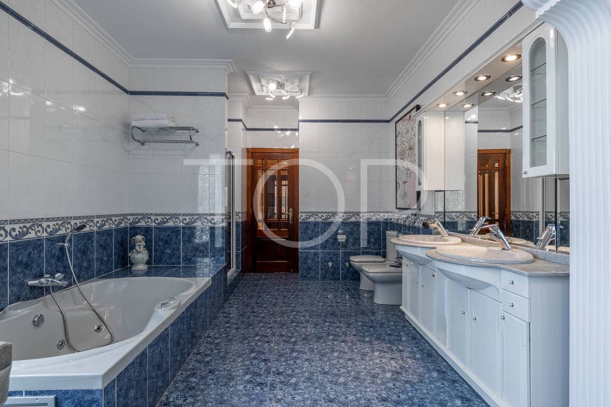 5 soveværelse Villa til salg i Costa Adeje med swimmingpool garage - € 2.600.000 (Ref: 8895948)