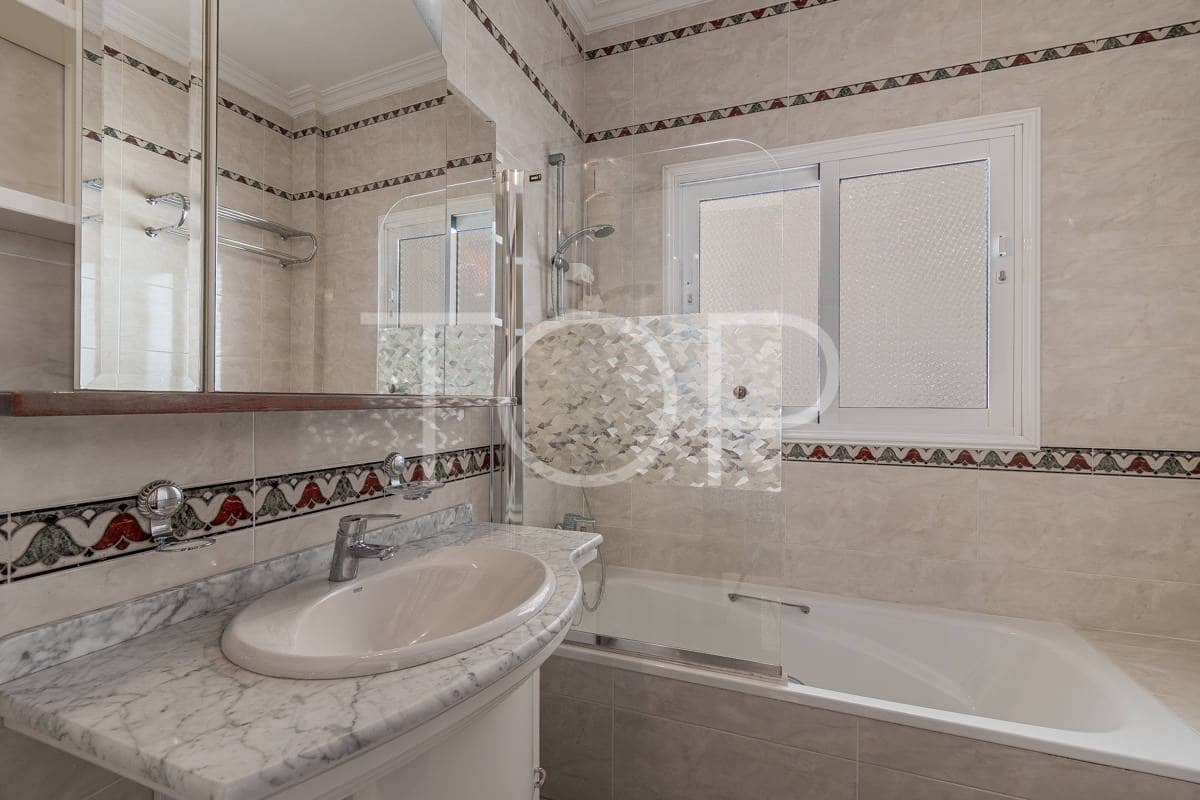 5 soveværelse Villa til salg i Costa Adeje med swimmingpool garage - € 2.600.000 (Ref: 8895948)