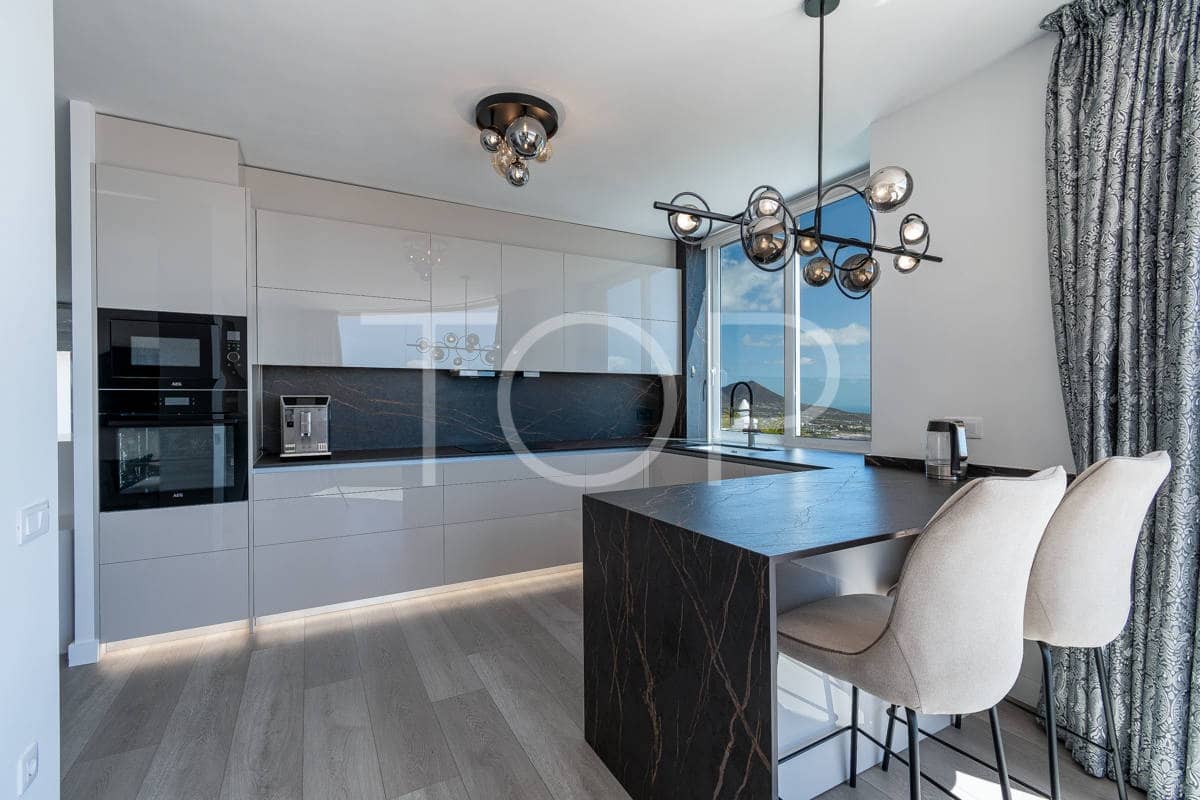 5 slaapkamer Finca/Landhuis te koop in San Miguel de Abona met zwembad garage - € 1.800.000 (Ref: 8895949)