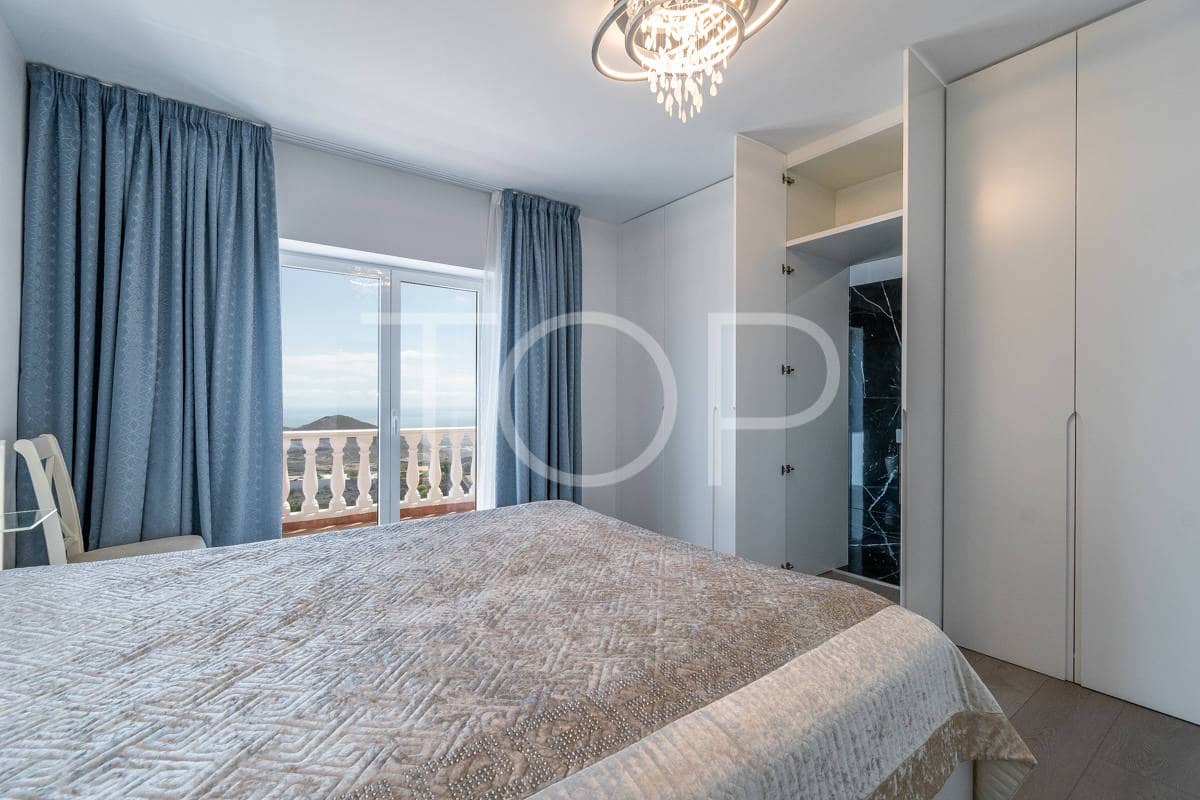 5 slaapkamer Finca/Landhuis te koop in San Miguel de Abona met zwembad garage - € 1.800.000 (Ref: 8895949)