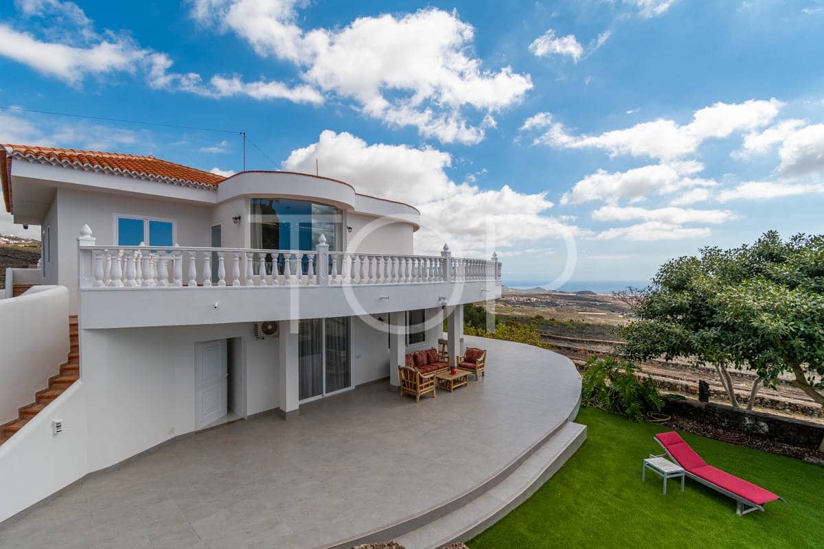 5 slaapkamer Finca/Landhuis te koop in San Miguel de Abona met zwembad garage - € 1.800.000 (Ref: 8895949)