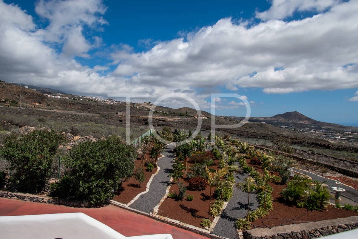 5 slaapkamer Finca/Landhuis te koop in San Miguel de Abona met zwembad garage - € 1.800.000 (Ref: 8895949)