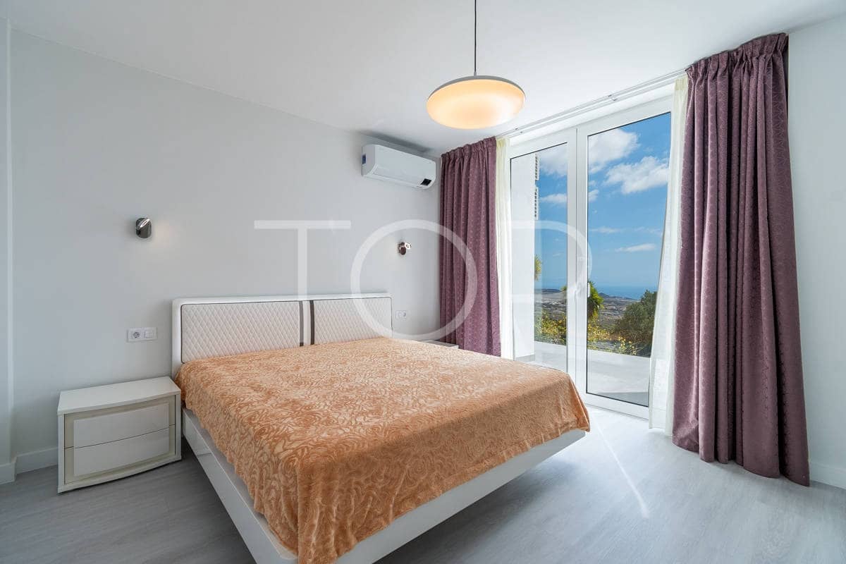 5 slaapkamer Finca/Landhuis te koop in San Miguel de Abona met zwembad garage - € 1.800.000 (Ref: 8895949)