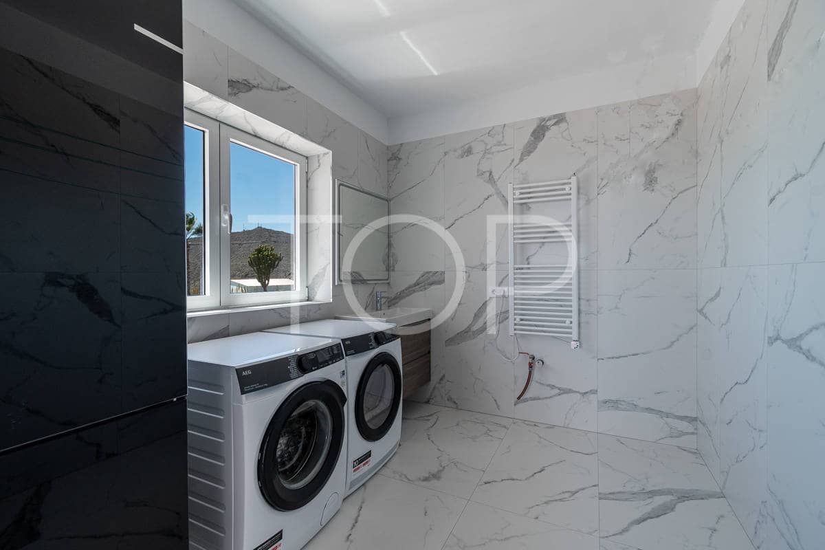 5 slaapkamer Finca/Landhuis te koop in San Miguel de Abona met zwembad garage - € 1.800.000 (Ref: 8895949)