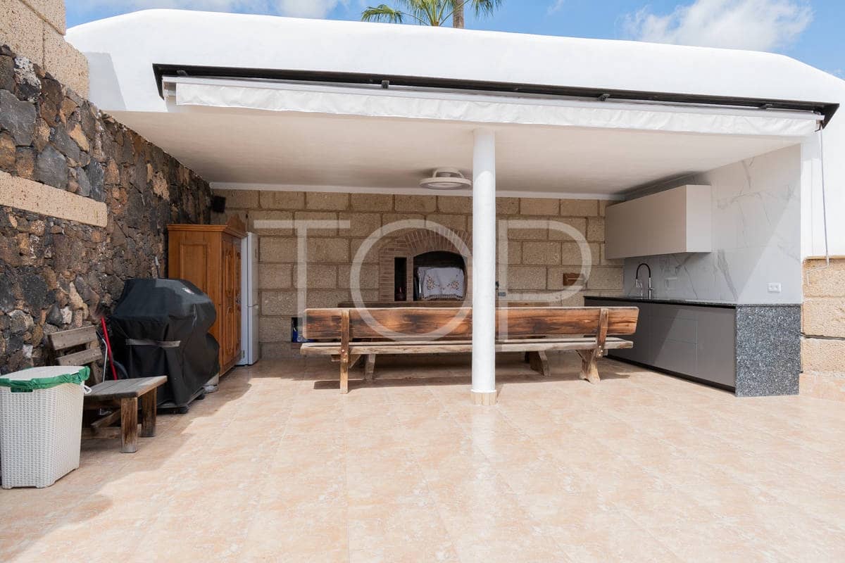 5 slaapkamer Finca/Landhuis te koop in San Miguel de Abona met zwembad garage - € 1.800.000 (Ref: 8895949)