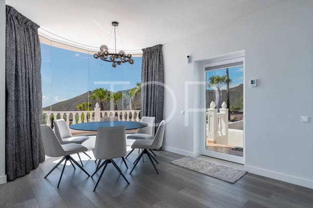 5 slaapkamer Finca/Landhuis te koop in San Miguel de Abona met zwembad garage - € 1.800.000 (Ref: 8895949)