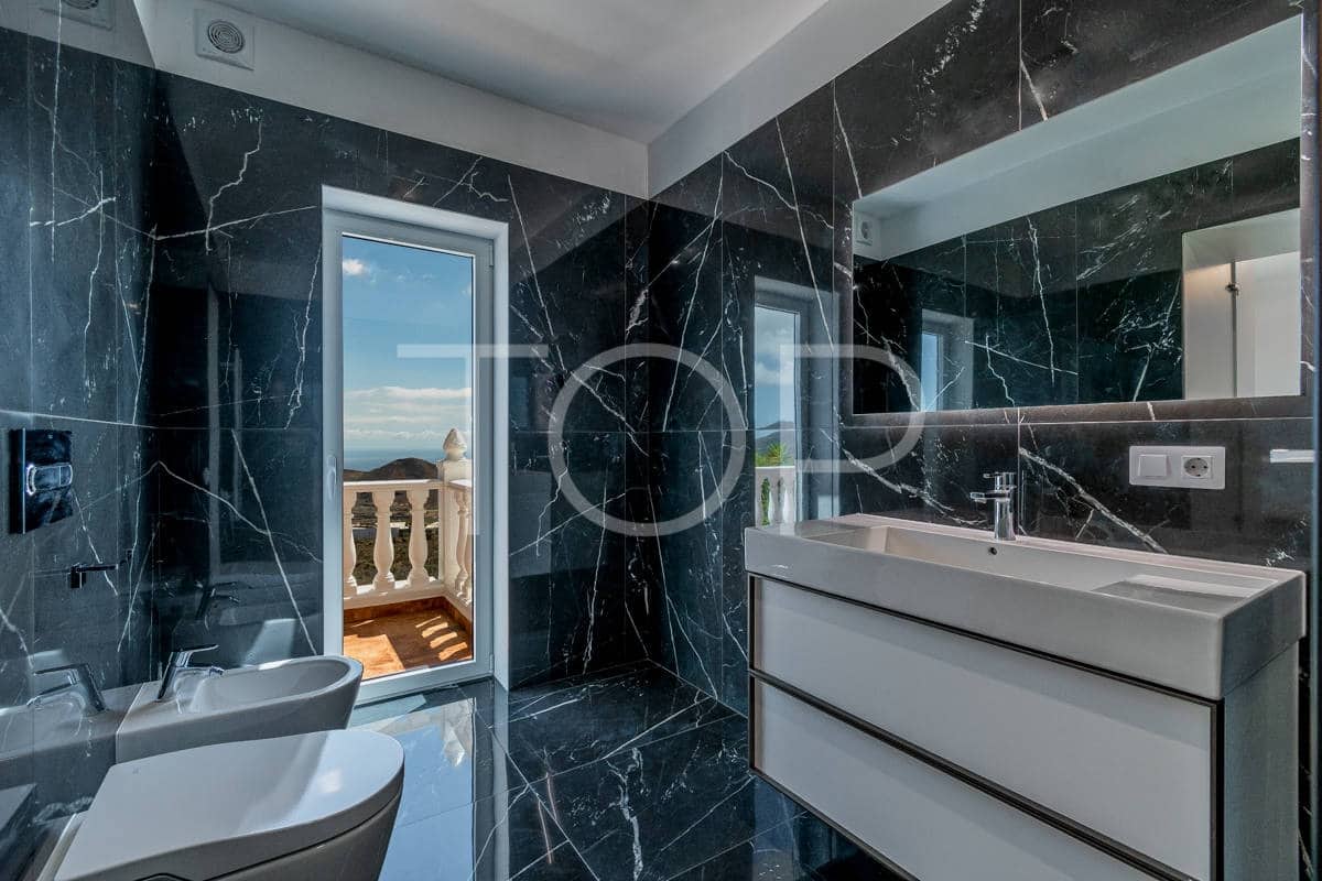 5 slaapkamer Finca/Landhuis te koop in San Miguel de Abona met zwembad garage - € 1.800.000 (Ref: 8895949)