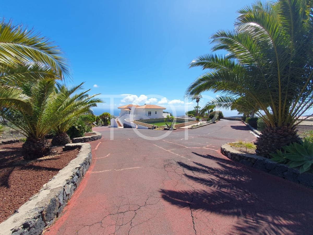 5 slaapkamer Finca/Landhuis te koop in San Miguel de Abona met zwembad garage - € 1.800.000 (Ref: 8895949)