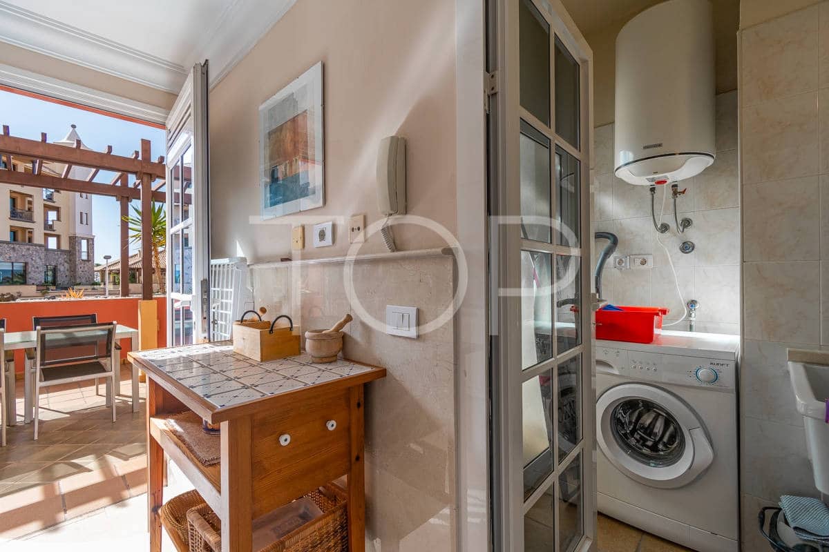 2 soveværelse Penthouse til salg i Playa del Duque med swimmingpool garage - € 860.000 (Ref: 8895950)