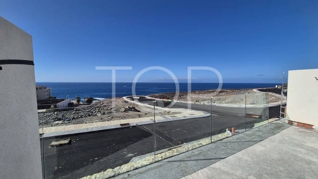 2 bedroom Flat for sale in Callao Salvaje, Adeje with pool garage - € 1,060,000 (Ref: 8904912)