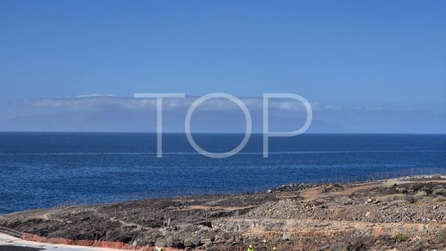 2 bedroom Flat for sale in Callao Salvaje, Adeje with pool garage - € 1,060,000 (Ref: 8904912)