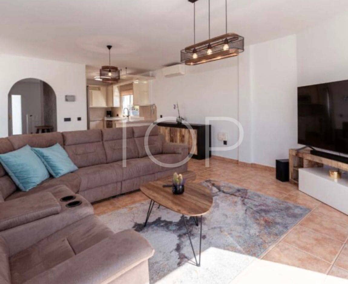 5 chambre Villa/Maison à vendre à Adeje avec piscine garage - 1 880 000 € (Ref: 8920879)