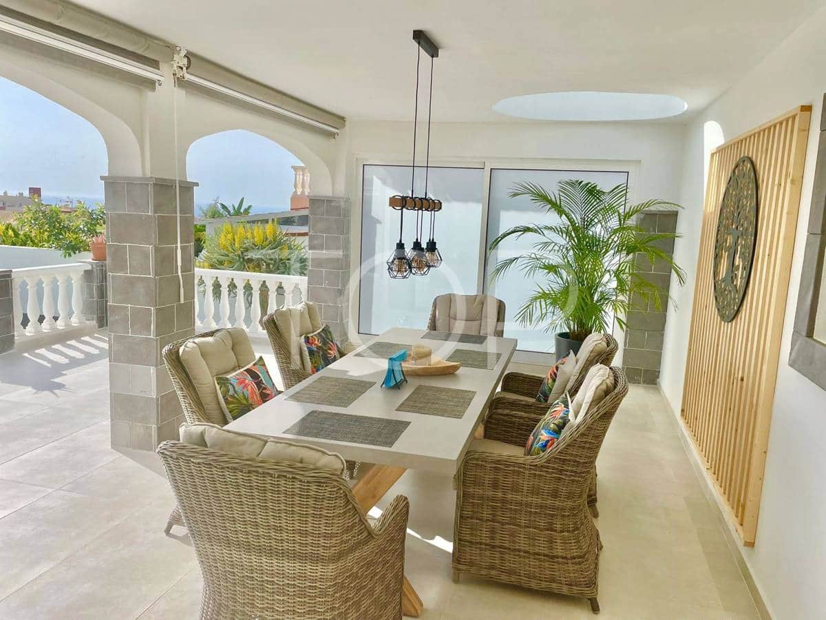 5 chambre Villa/Maison à vendre à Adeje avec piscine garage - 1 880 000 € (Ref: 8920879)