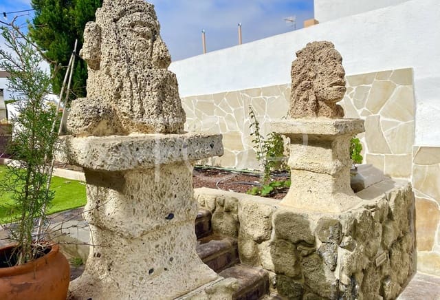 5 slaapkamer Huis te koop in Charco del Pino, Granadilla de Abona met zwembad - € 880.000 (Ref: 8931730)