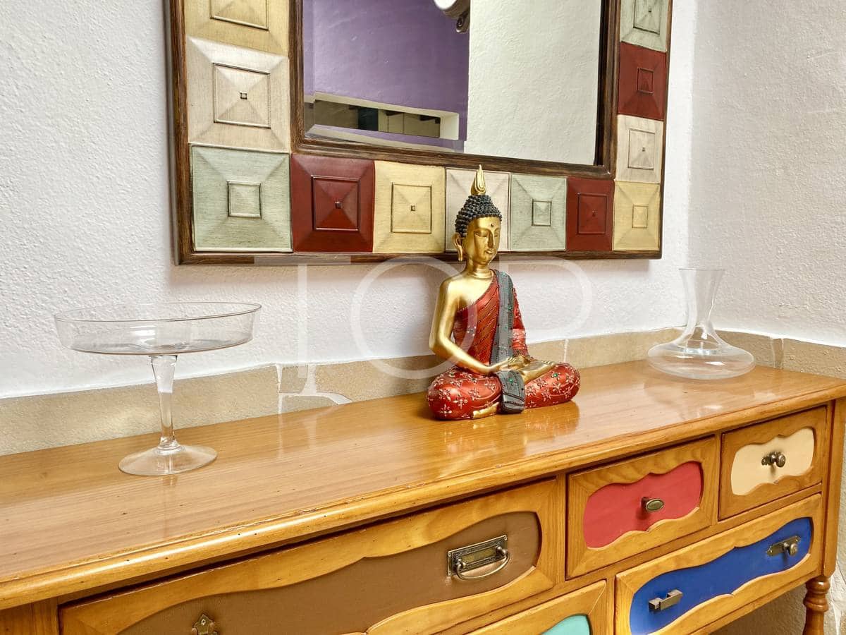 5 soveværelse Byhus til salg i Charco del Pino med swimmingpool - € 880.000 (Ref: 8931730)