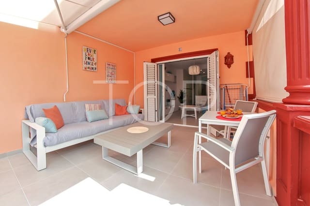 2 slaapkamer Flat te koop in Playa del Duque, Adeje met zwembad garage - € 590.000 (Ref: 8938317)