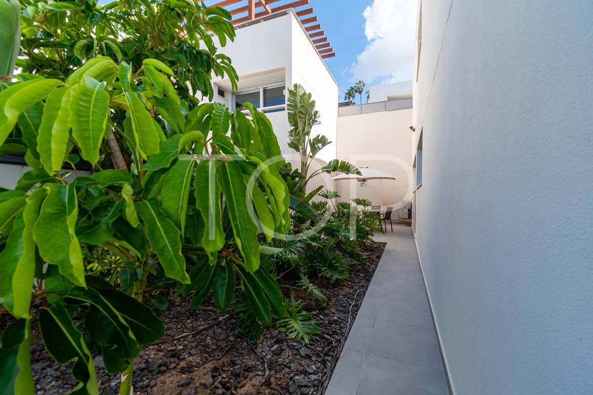 3 chambre Villa/Maison à vendre à Chayofa avec garage - 850 000 € (Ref: 8945683)