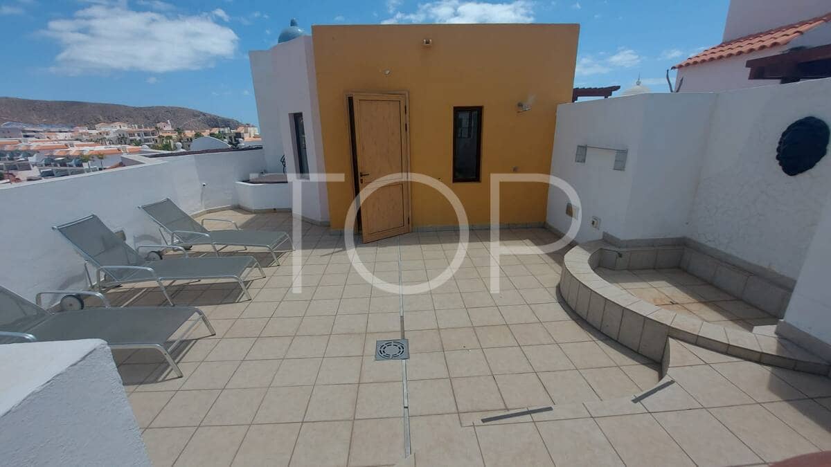 2 slaapkamer Penthouse te koop in Los Cristianos met garage - € 691.130 (Ref: 8953908)