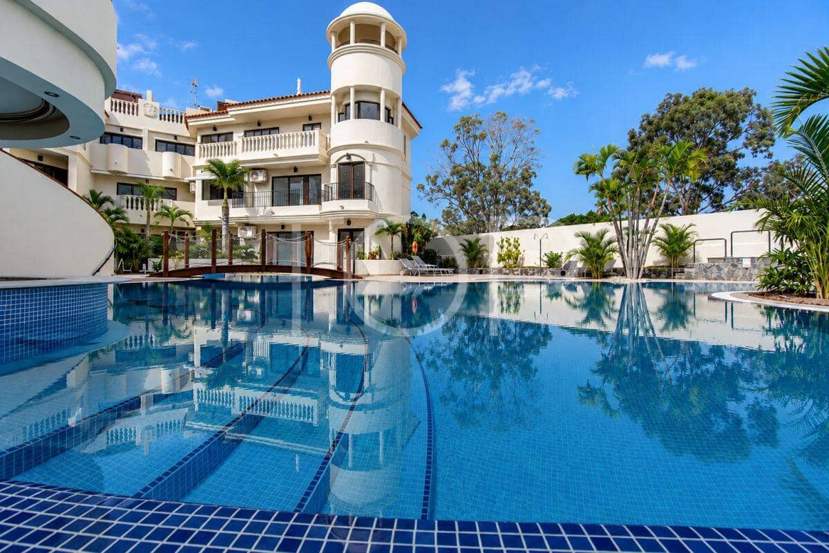 2 bedroom Penthouse for sale in Los Cristianos with garage - € 691,130 (Ref: 8953908)