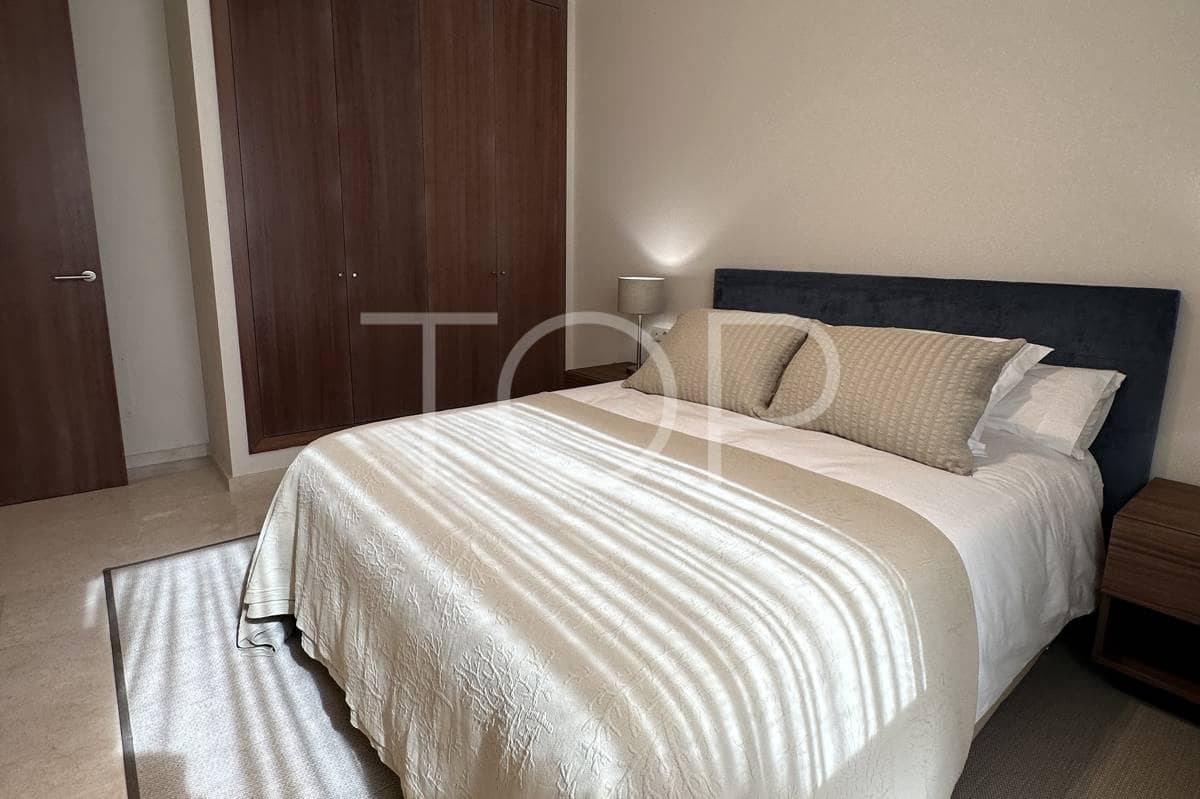 4 soveværelse Villa til salg i Playa de las Americas med swimmingpool garage - € 3.250.000 (Ref: 8953909)