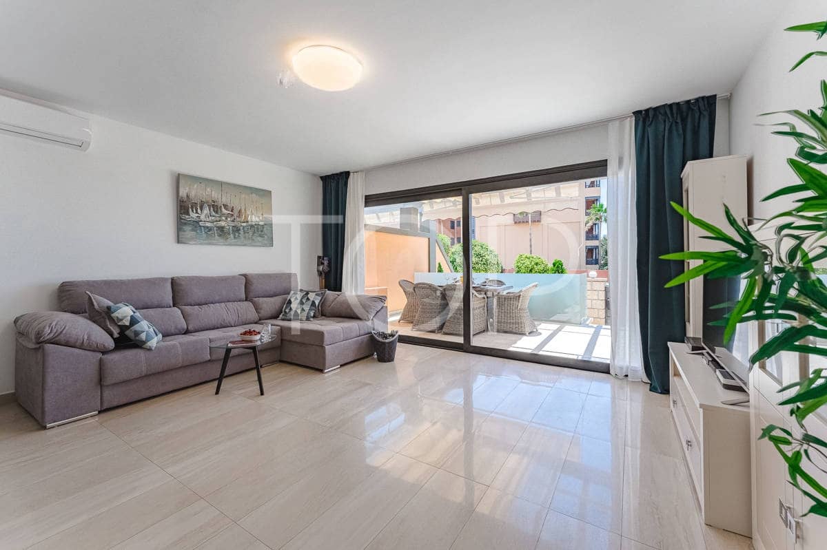 3 soveværelse Rækkehus til salg i La Caleta Adeje med swimmingpool garage - € 1.195.000 (Ref: 8987819)