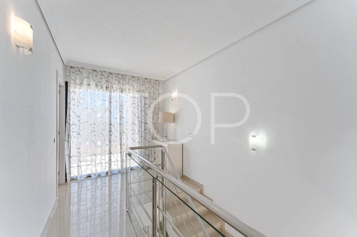 3 soveværelse Rækkehus til salg i La Caleta Adeje med swimmingpool garage - € 1.195.000 (Ref: 8987819)