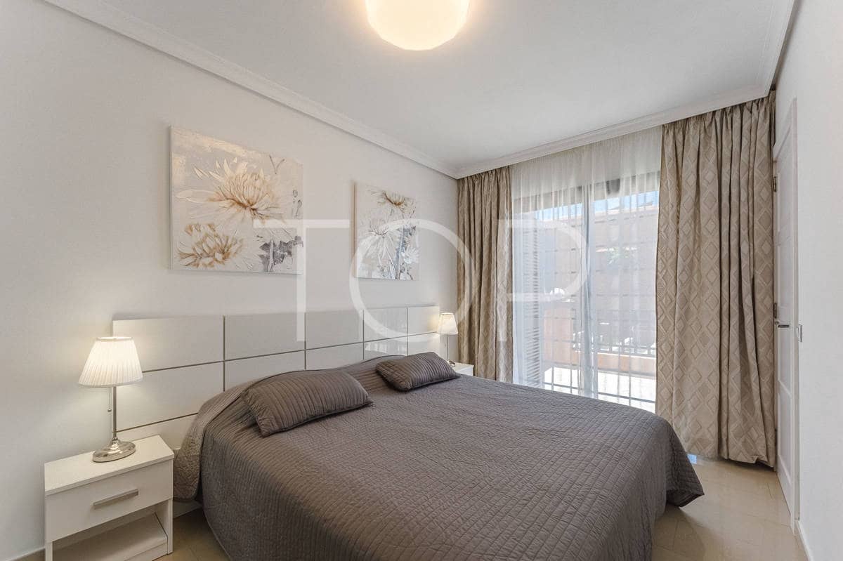 3 soveværelse Rækkehus til salg i La Caleta Adeje med swimmingpool garage - € 1.195.000 (Ref: 8987819)