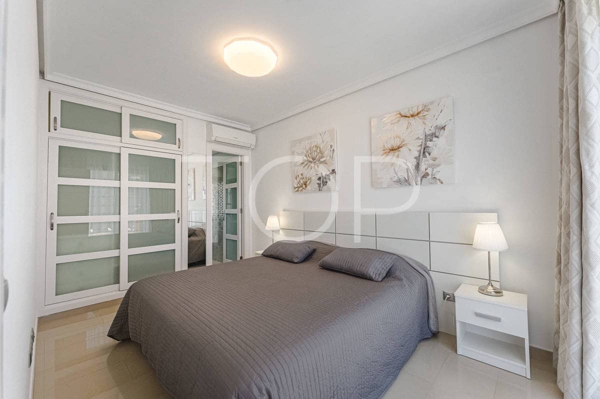 3 soveværelse Rækkehus til salg i La Caleta Adeje med swimmingpool garage - € 1.195.000 (Ref: 8987819)