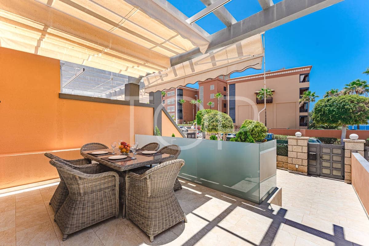 3 soveværelse Rækkehus til salg i La Caleta Adeje med swimmingpool garage - € 1.195.000 (Ref: 8987819)